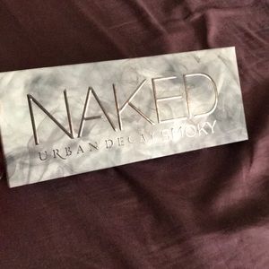 NEW Urban Decay Naked Smoky Eyeshadow Palette